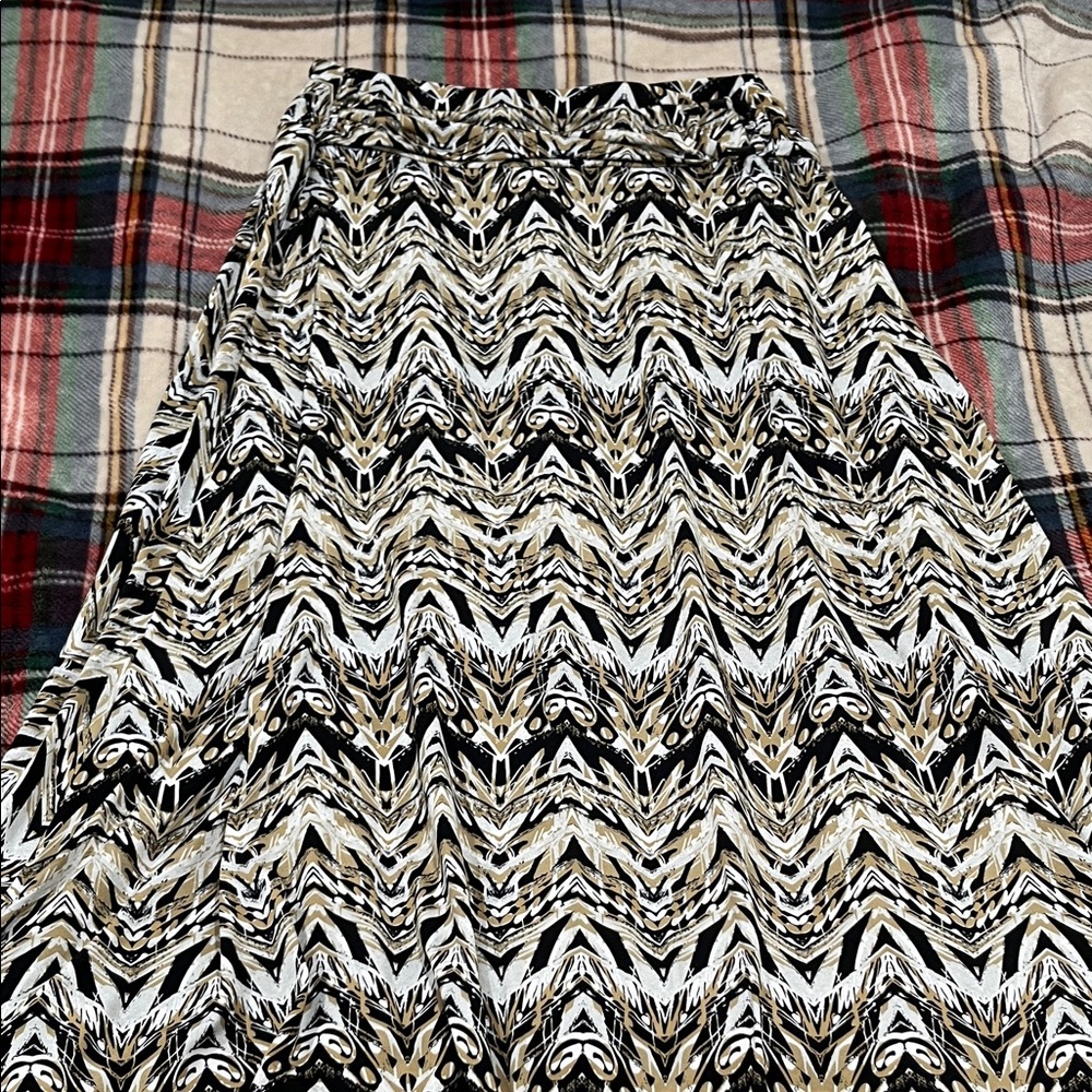 Robert Louis Black and White Zigzag Midi Skirt